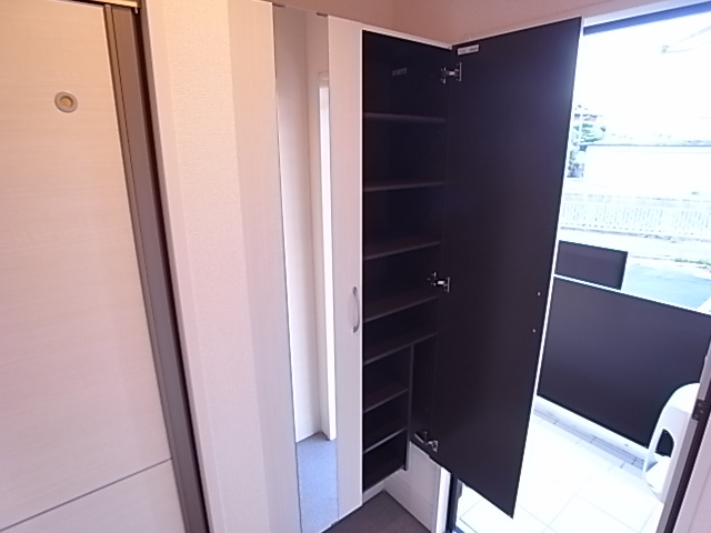 ソフィアコートB棟の玄関