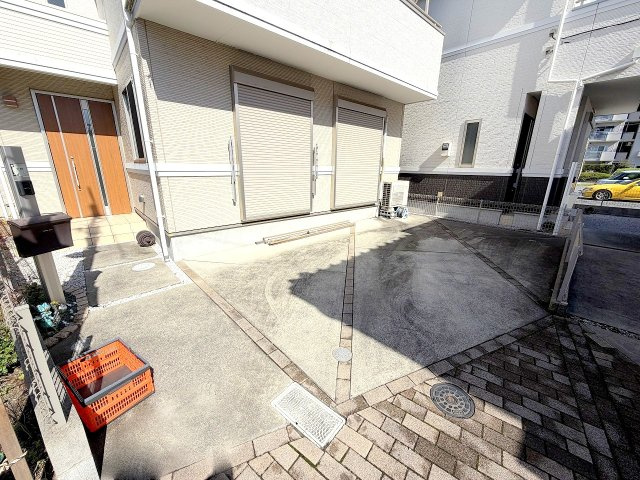 福生市熊川　中古戸建の駐車場