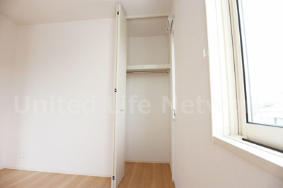 【設備】 | フローラ | クローゼット付きでお部屋もスッキリ♪