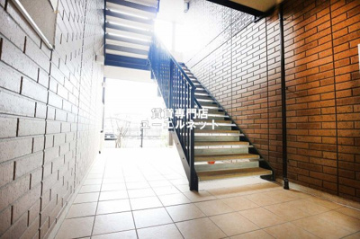 【エントランス】 | フローラ | 毎日通る場所だからこそ、洗練された空間に