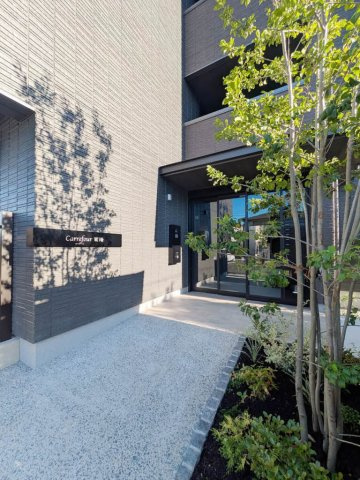 菊池郡菊陽町大字原水の賃貸マンションのエントランス