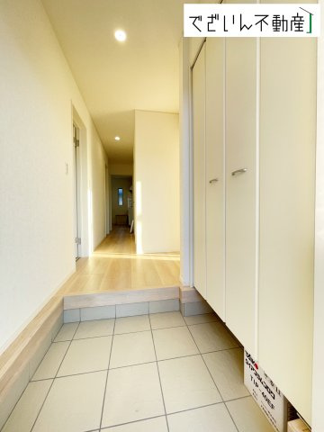 【玄関】 | Cradle garden上里町嘉美第4　【平屋】新築住宅 | ≪5号棟≫
現地(2025年11月撮影)