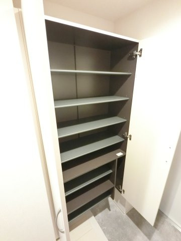 アーバンシャトー千葉中央の収納|※反転タイプ