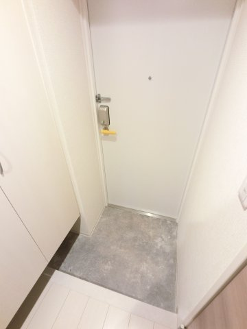 アーバンシャトー千葉中央の玄関|※反転タイプ