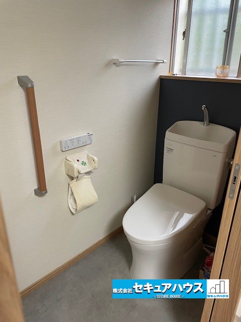 豊明市二村台4丁目　中古戸建の洋室|事前予約にて現地ご見学いただけます！お気軽にお問い合わせください♪
■株式会社　セキュアハウス■
住宅ローンに強く、知識、経験豊富なスタッフ在籍
お客様に寄り添い、ご成約後もサポート致します。