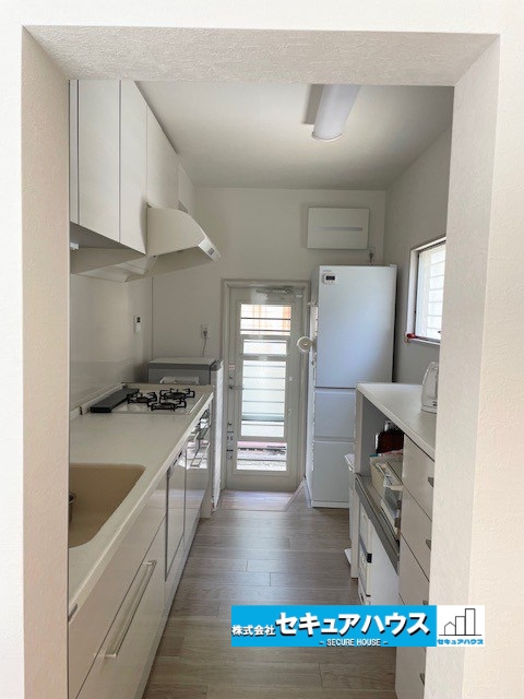 豊明市二村台4丁目　中古戸建のキッチン|事前予約にて現地ご見学いただけます！お気軽にお問い合わせください♪
■株式会社　セキュアハウス　豊明支店■
住宅ローンに強く、知識、経験豊富なスタッフ在籍
お客様に寄り添い、ご成約後もサポート致します
