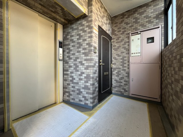 【その他共用部分】 | レクセル熊谷 | ２階エレベーター