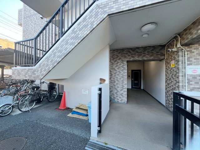 【防犯設備】 | レクセル熊谷 | 防犯カメラ完備