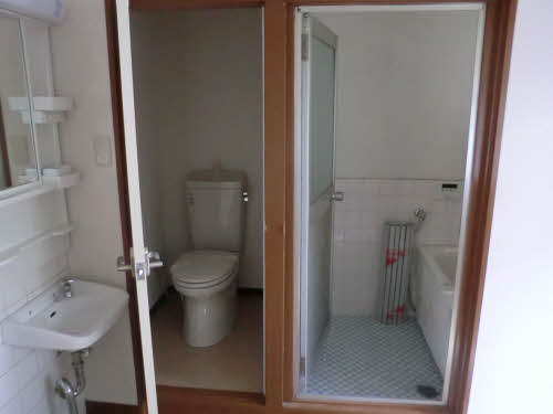 森田マンションの浴室