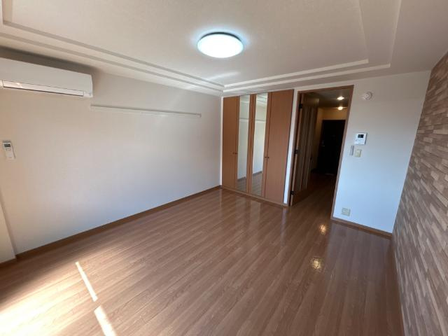 メゾン六名パークの内装|室内