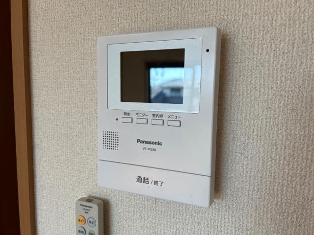 メゾン六名パークの内装|カメラ付インターホン