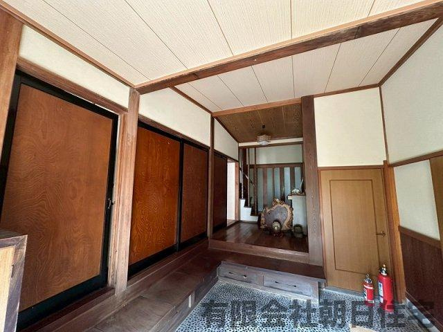 【玄関】 | 上意東中古戸建 | 玄関土間スペースです