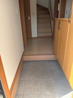 【玄関】 | 横浜市上飯田町　中古一戸建　 | 玄関