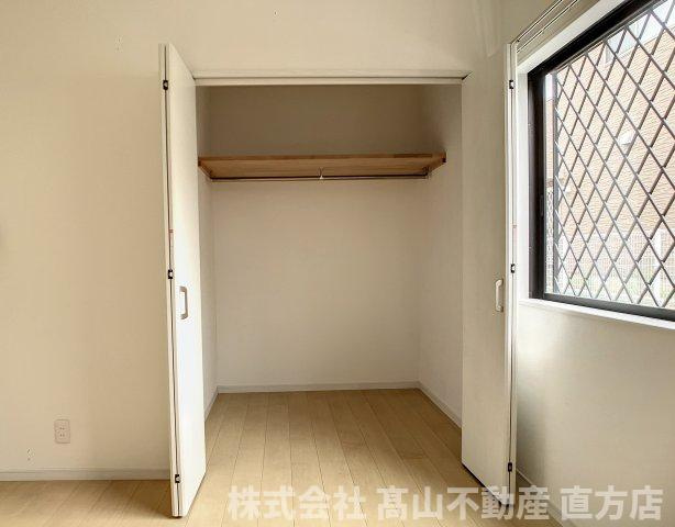 直方市大字上頓野のアパートの収納