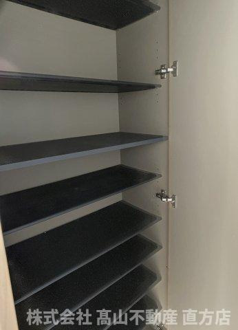 直方市大字上頓野のアパートの収納