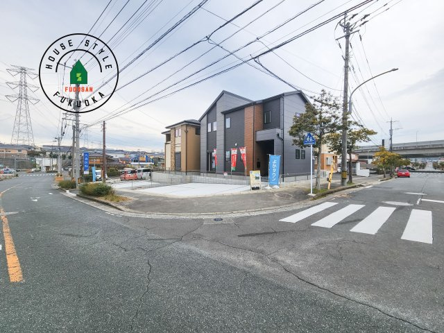 筑紫野市美しが丘北3丁目第1-2棟（2号棟）の前面道路含む現地写真|見学の時間などお気軽にお問い合わせ下さい。