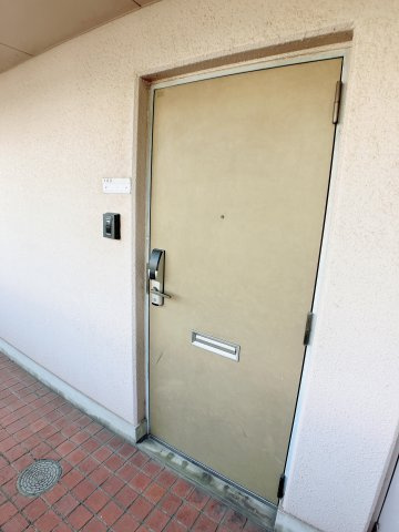 高根台ビレッジの玄関