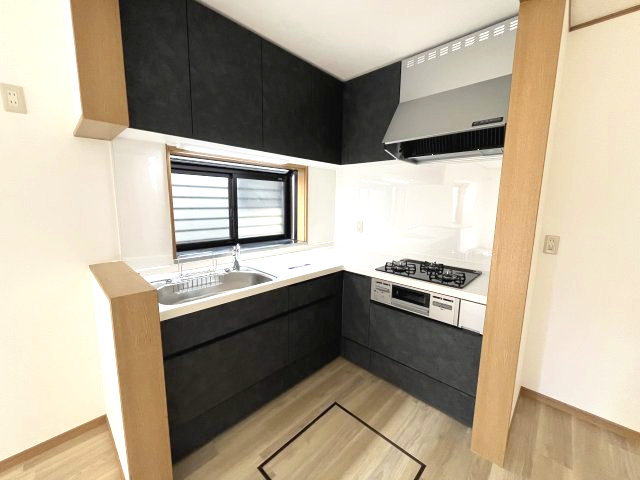 入間市下藤沢のキッチン|コンパクトなキッチンで掃除もラクラク