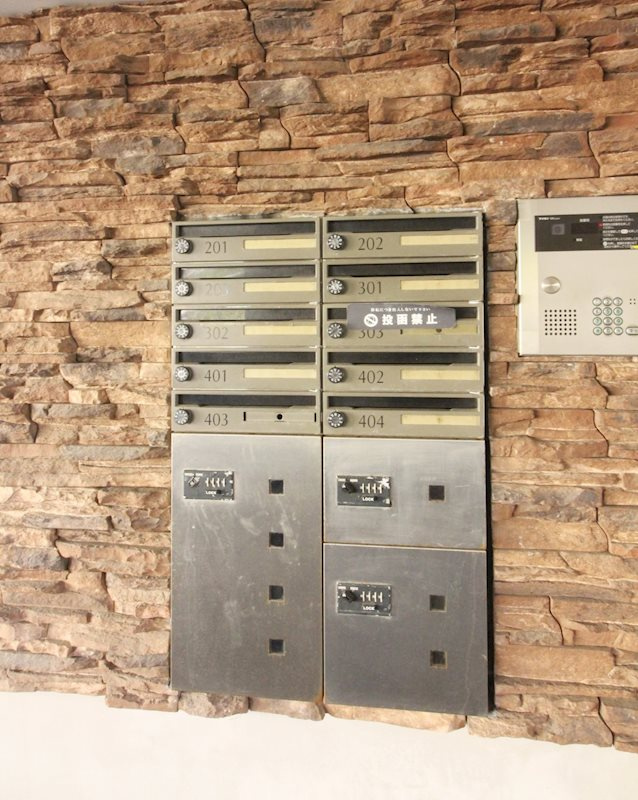 ウイン・ロイヤルプラザ加藤学園前の駐車場