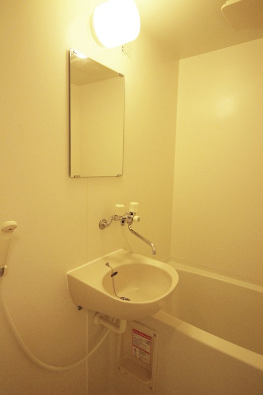 ウイン・ロイヤルプラザ加藤学園前の洗面所