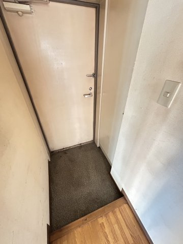 ラ・フォーレ綾瀬の玄関