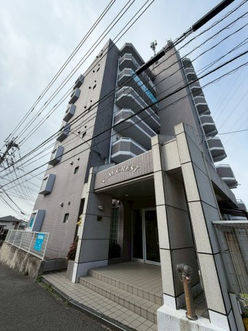 YMクレストの外観