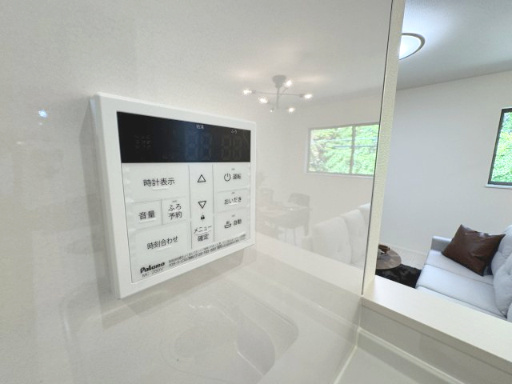 リビングにもお風呂給湯スイッチあり♪