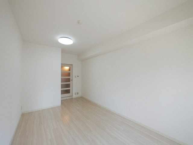 エルデ大手前の居間・リビング