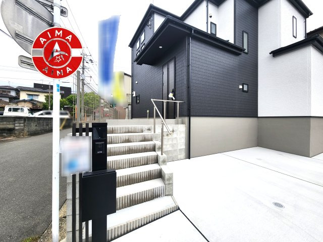 福岡市早良区野芥6丁目第5-1棟（1号棟）の玄関|おでかけの時も帰った時も、「我が家」を最初に感じでもらえる素敵な空間に。