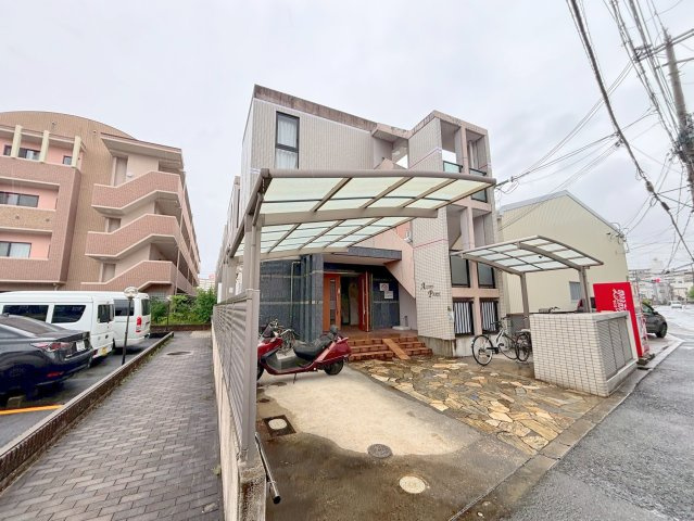 アズールパークの外観