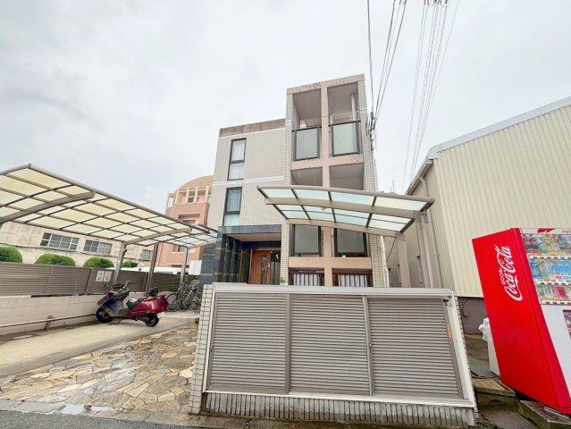 アズールパークの外観