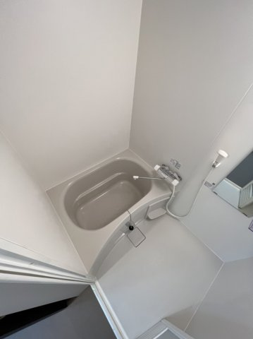 ジーメゾン垂水イースト1の浴室