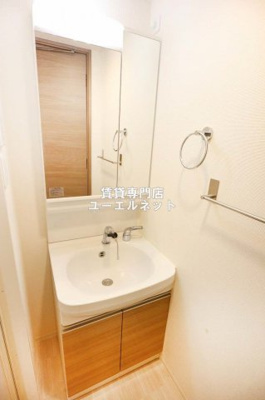 【独立洗面台】 | スペーシア江坂南金田 | 清潔感ある独立洗面台で毎日気持ちよく♪