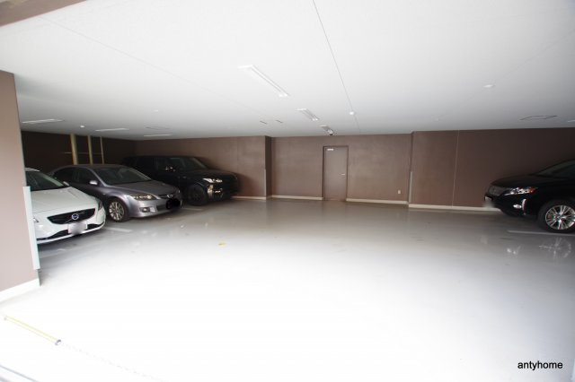 Lazo福島の駐車場