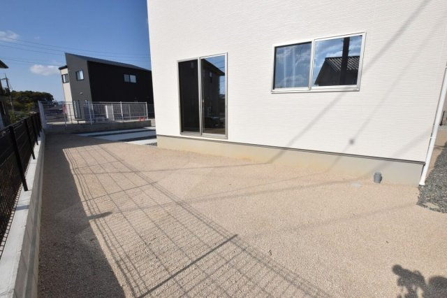 東広島市西条町御薗宇　新築一戸建て(全６棟)の庭