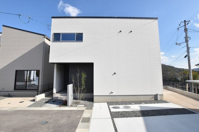 東広島市西条町御薗宇　新築一戸建て(全６棟)