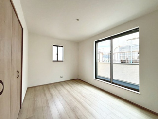 【洋室】 | 黒山　新築分譲地　全３区画 | 広々とした洋室です