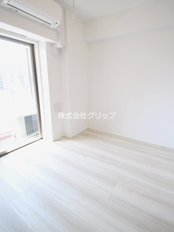 クラリッサ大通り公園の洋室