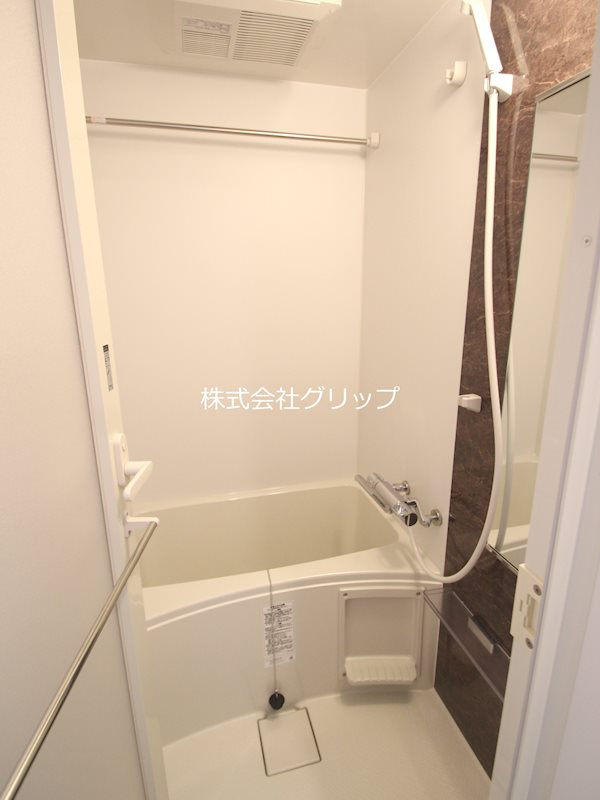 クラリッサ大通り公園の浴室