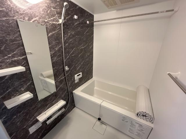 ラベンダーの浴室|バス