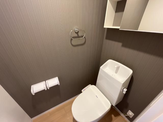 ラベンダーのトイレ|トイレ