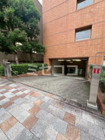 ソリオ２の駐車場|【ソリオ２】駐車場があるので、車を買う予定の方も安心です