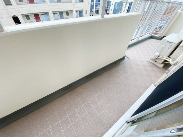 エヌエフ中浦和のバルコニー