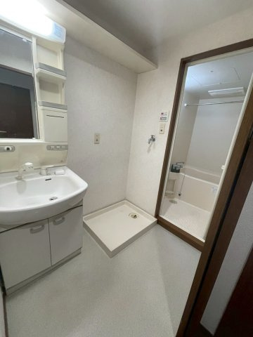 YMクレストの洗面所