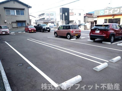 【駐車場】 | プリムローズ・Ｄ