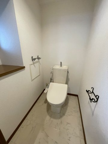 久留米市津福本町の賃貸マンションのトイレ