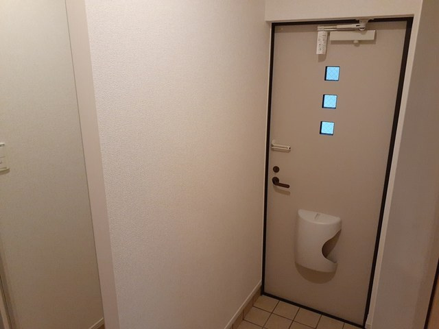 コスモブレッサの玄関