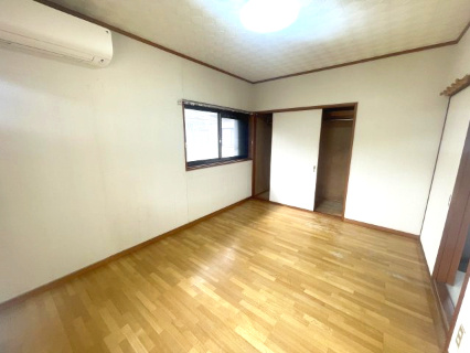 近江八幡市北津田町中古戸建の洋室|2階6.5帖洋室