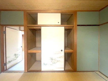 近江八幡市北津田町中古戸建の収納