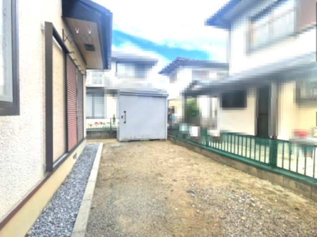 近江八幡市北津田町中古戸建の庭